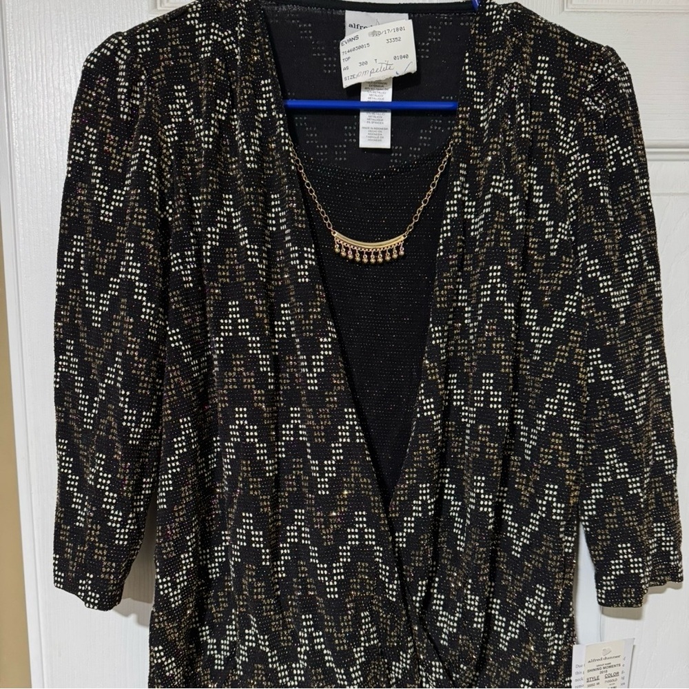 Alfred Dunner Black and Gold Textured Top